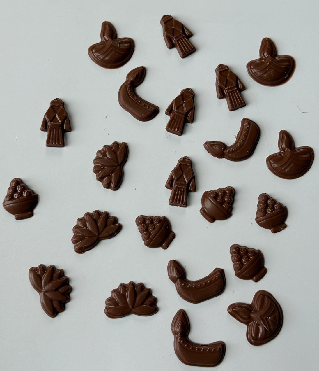 Diwali Chocolate Mould – Diyas, Lotuses & Rangoli Designs