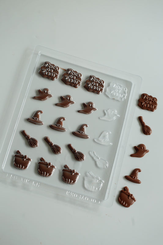 Halloween Chocolate Mould – Ghosts, Witch Hats & Cauldrons